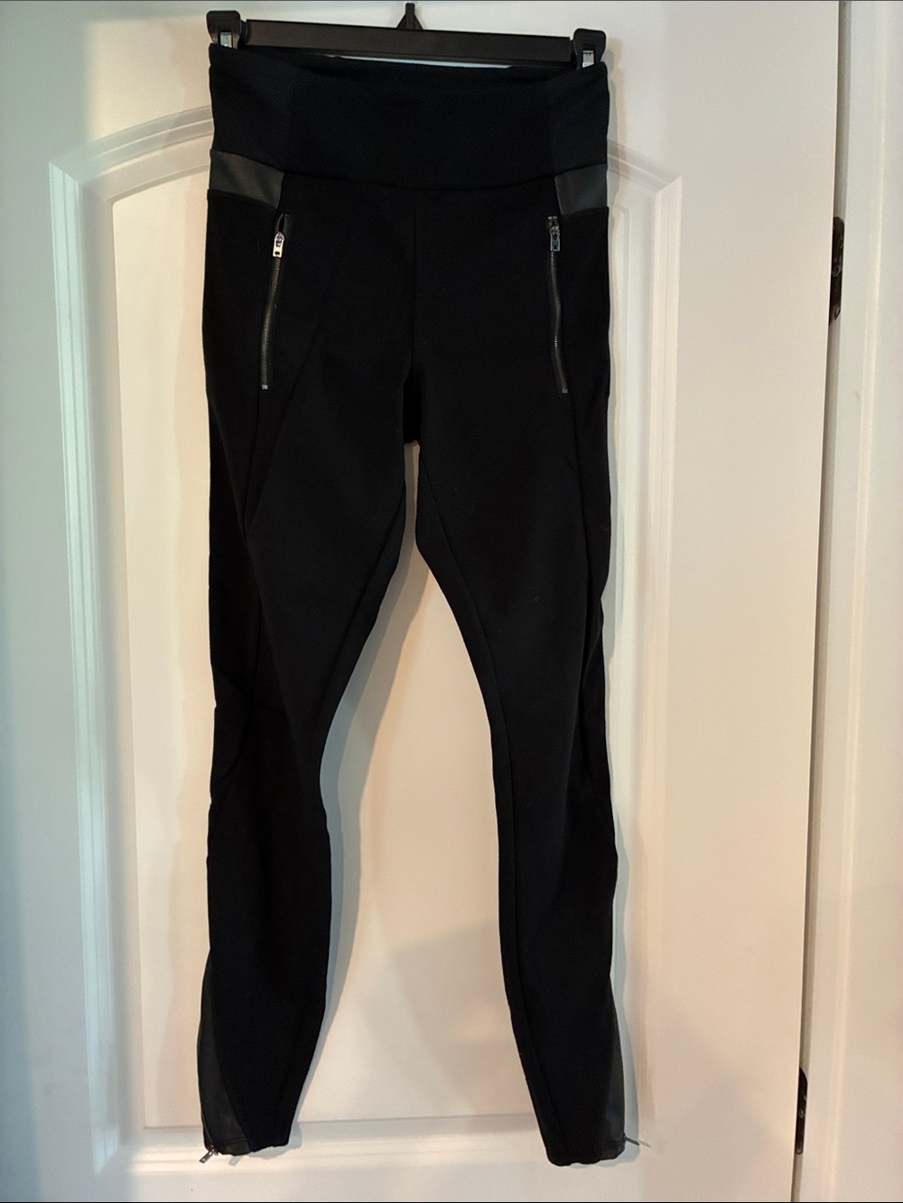 Athleta Black Kids Performance Leggings with Zip Pockets